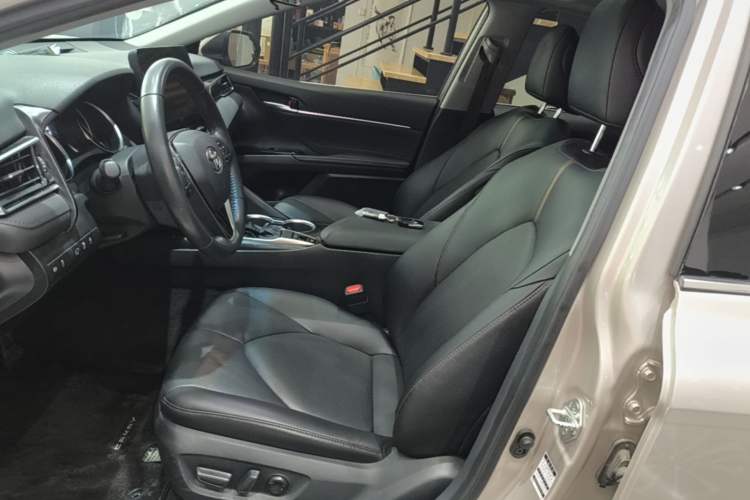 Used Toyota Camry 2021 2.0G Luxury Edition Left Front Seat