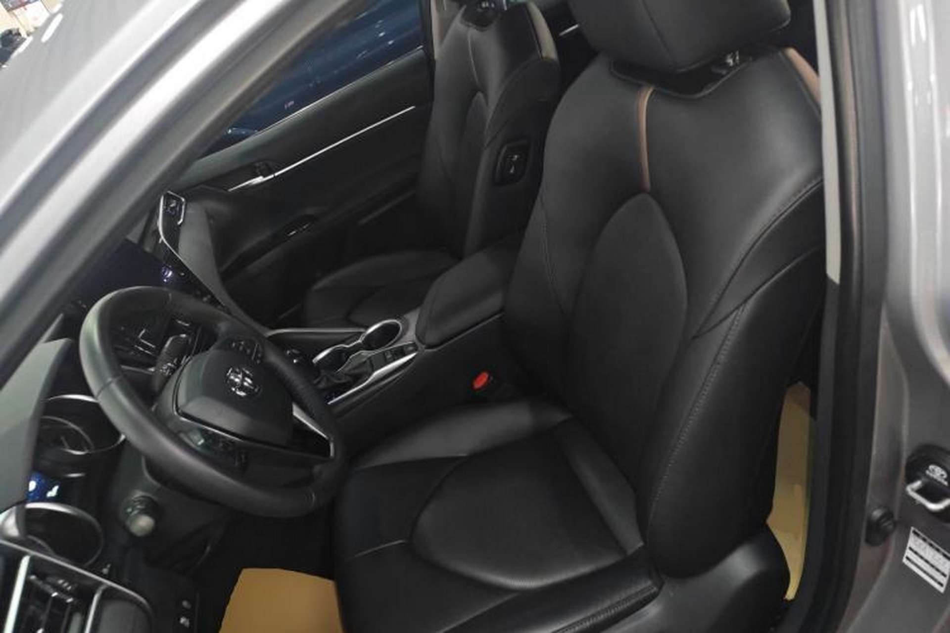 Used Toyota Camry 2021 2.0G Luxury Edition Left Front Seat