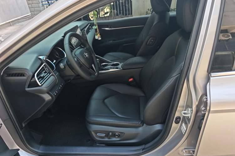 Used Toyota Camry 2021 2.0G Luxury Edition Left Front Seat