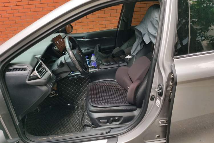 Used Toyota Camry 2021 2.5G Luxury Edition Left Front Seat