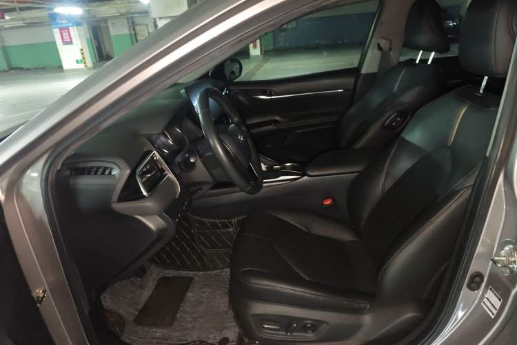 Used Toyota Camry 2021 2.0G Luxury Edition Left Front Seat