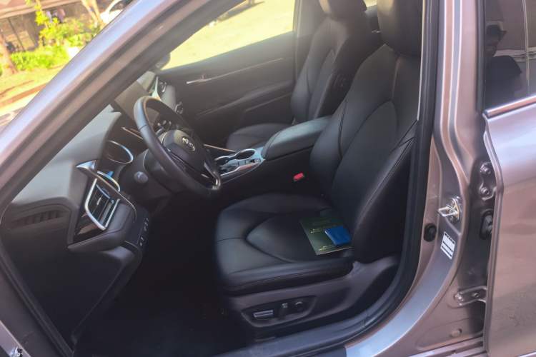 Used Toyota Camry 2021 2.0G Luxury Edition Left Front Seat