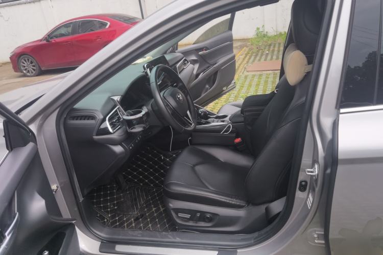 Used Toyota Camry 2021 2.5G Luxury Edition Left Front Seat