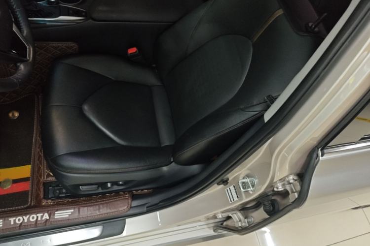 Used Toyota Camry 2021 2.0G Luxury Edition Left Front Seat