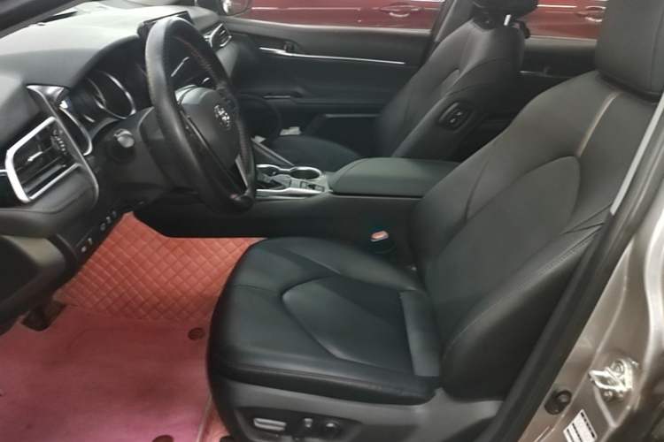 Used Toyota Camry 2021 2.0G Luxury Edition Left Front Seat
