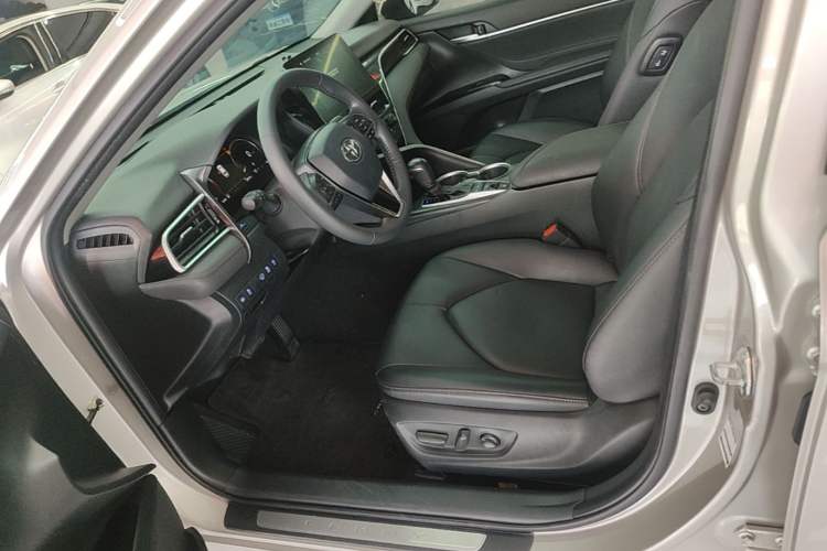 Used Toyota Camry 2021 2.5G Luxury Edition Left Front Seat