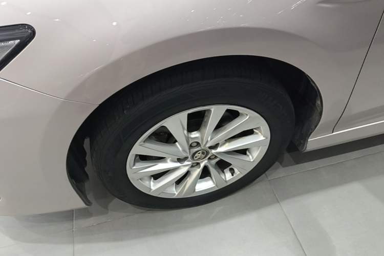 Used Toyota Camry 2021 2.0G Luxury Edition Left Front Wheel Hub