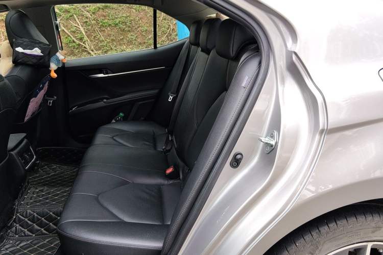 Used Toyota Camry 2021 2.5G Luxury Edition Left Rear Seat