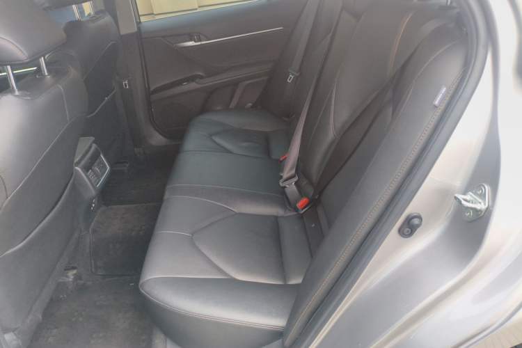 Used Toyota Camry 2021 2.5G Luxury Edition Left Rear Seat