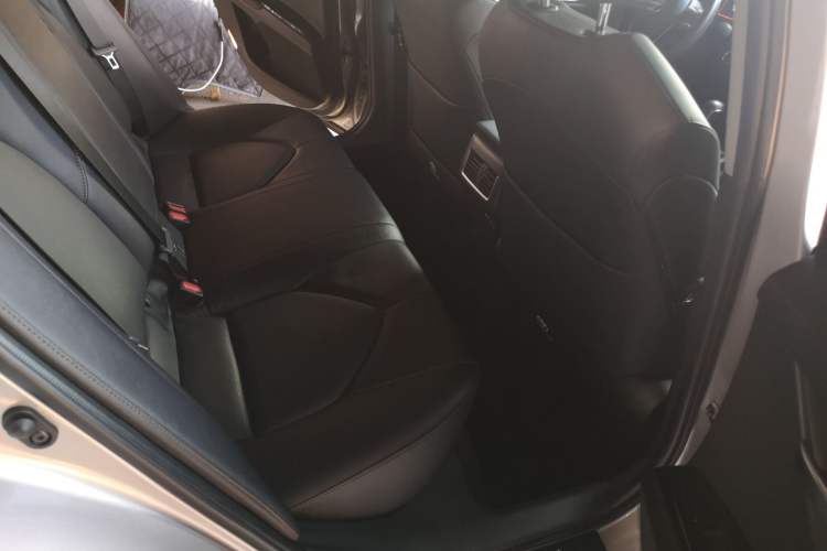 Used Toyota Camry 2021 2.5G Luxury Edition Left Rear Seat