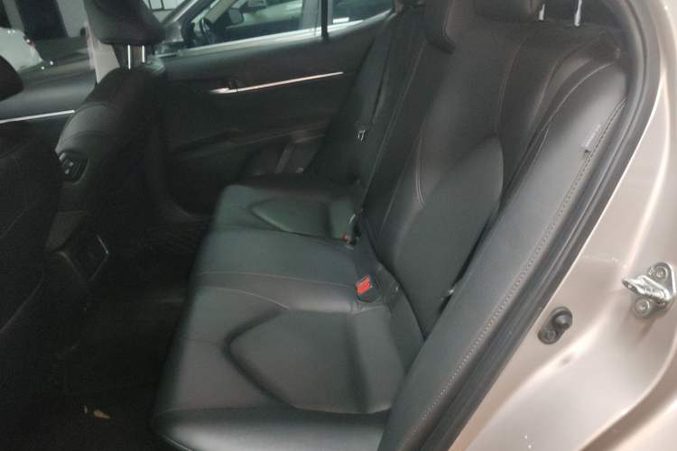 Used Toyota Camry 2021 2.0G Luxury Edition Left Rear Seat