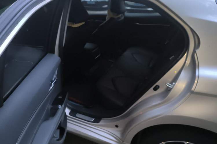 Used Toyota Camry 2021 2.5G Luxury Edition Left Rear Seat
