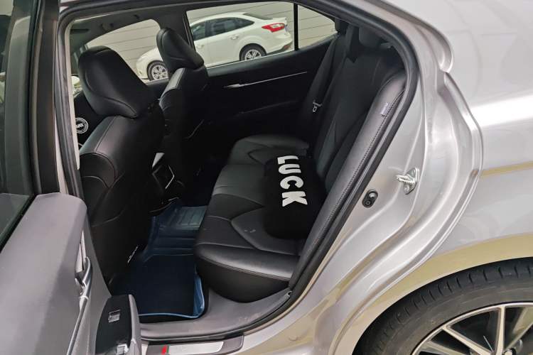 Used Toyota Camry 2021 2.5G Luxury Edition Left Rear Seat