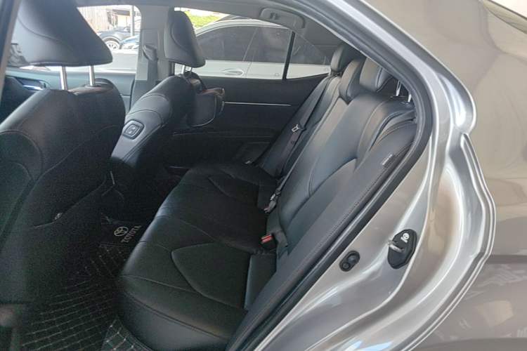 Used Toyota Camry 2021 2.5G Luxury Edition Left Rear Seat