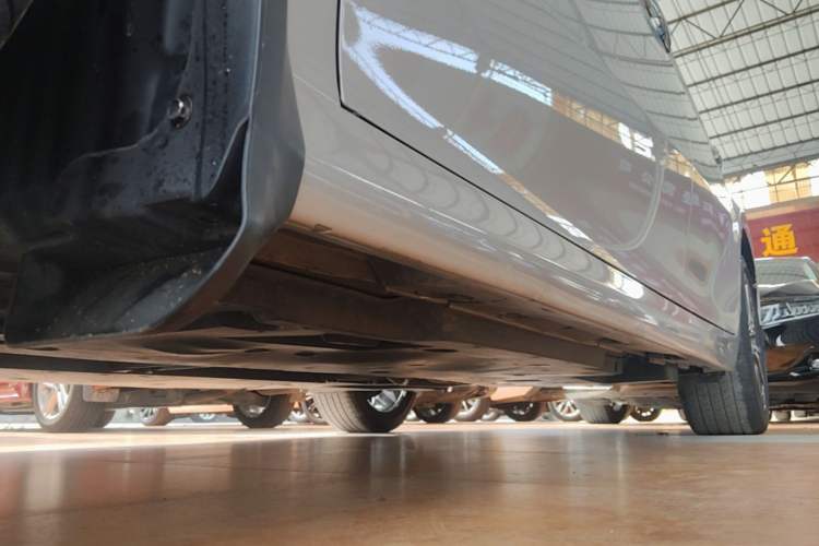 Used Toyota Camry 2021 2.5G Luxury Edition Left Side Sill