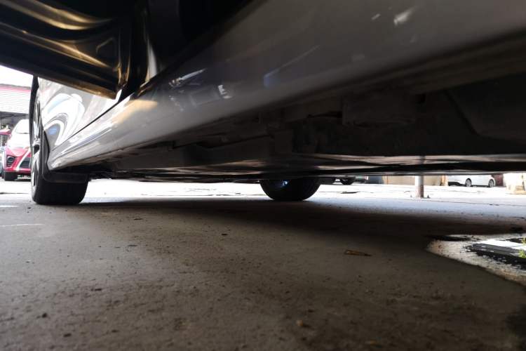 Used Toyota Camry 2021 2.5G Luxury Edition Left Side Sill
