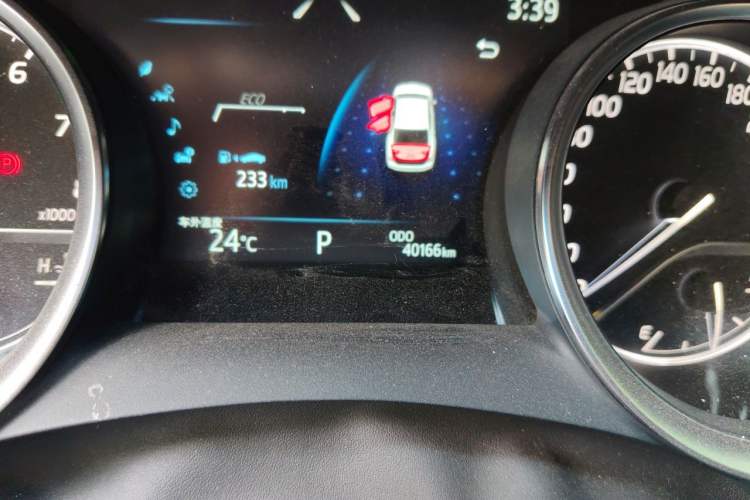 Used Toyota Camry 2021 2.0G Luxury Edition Odometer Close Up