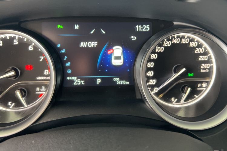 Used Toyota Camry 2021 2.0G Luxury Edition Odometer Close Up