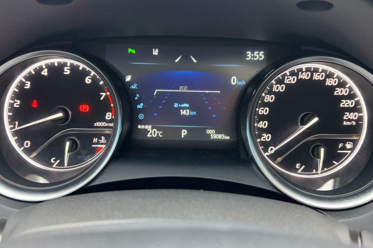 Used Toyota Camry 2021 2.0G Luxury Edition Odometer Close Up