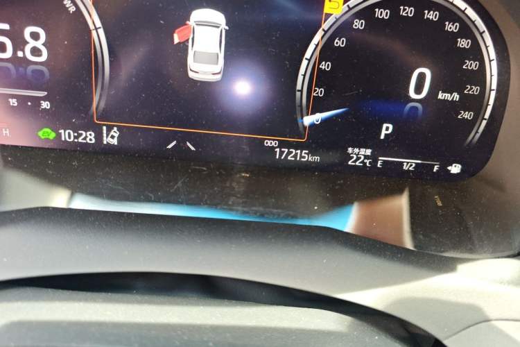 Used Toyota Camry 2021 Dual-Motor 2.5HG Luxury Edition Odometer Close Up