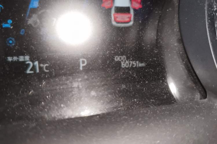 Used Toyota Camry 2021 2.0G Luxury Edition Odometer Close Up