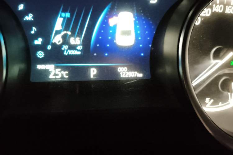 Used Toyota Camry 2021 2.0G Luxury Edition Odometer Close Up