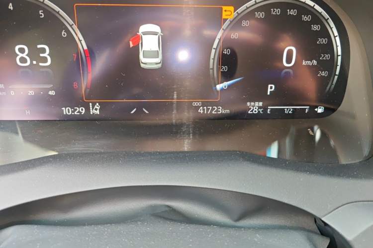 Used Toyota Camry 2021 2.5G Luxury Edition Odometer Close Up