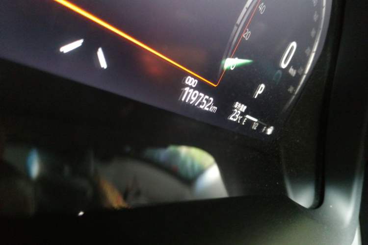 Used Toyota Camry 2021 Dual-Motor 2.5HG Luxury Edition Odometer Close Up