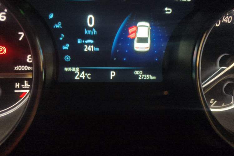 Used Toyota Camry 2021 2.0G Luxury Edition Odometer Close Up