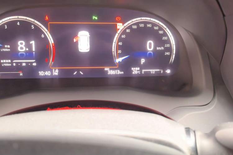 Used Toyota Camry 2021 2.5S Fēngshàng Edition Odometer Close Up