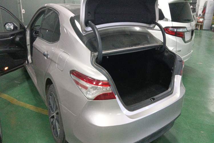 Used Toyota Camry 2021 2.5G Luxury Edition Rear Left 45 Deg