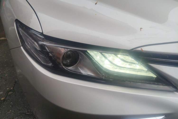 Used Toyota Camry 2021 2.0G Luxury Edition Right Front Headlight