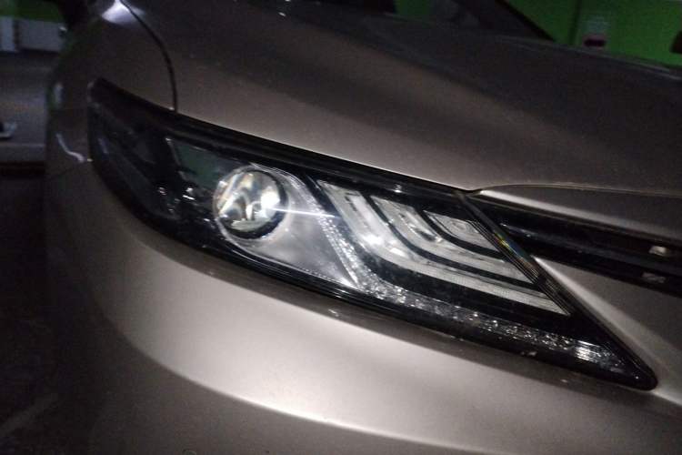 Used Toyota Camry 2021 2.0G Luxury Edition Right Front Headlight