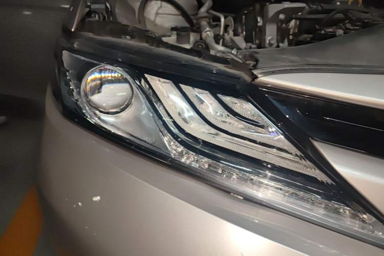 Used Toyota Camry 2021 2.0G Luxury Edition Right Front Headlight