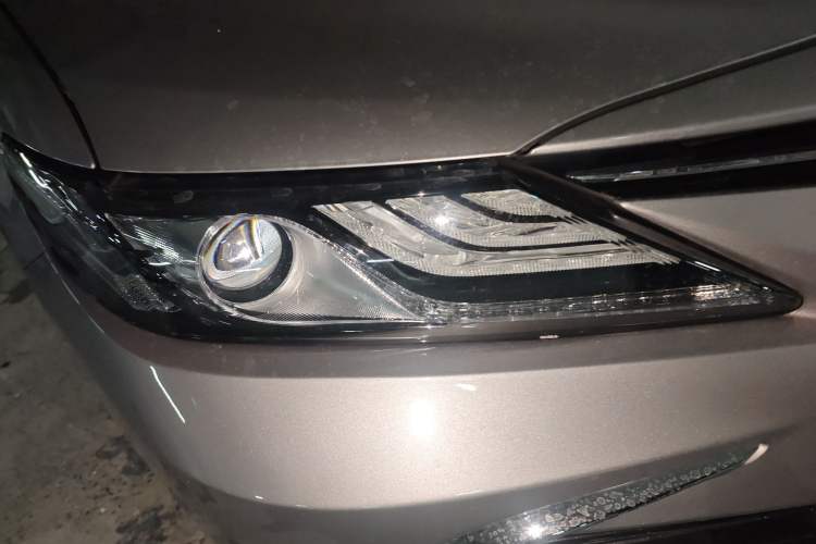 Used Toyota Camry 2021 2.0G Luxury Edition Right Front Headlight