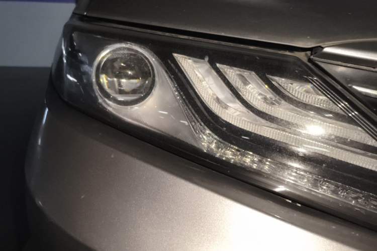 Used Toyota Camry 2021 2.0G Luxury Edition Right Front Headlight