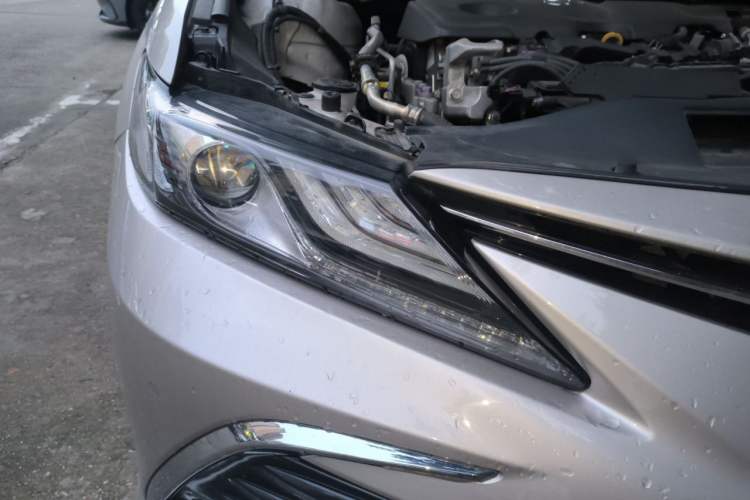 Used Toyota Camry 2021 2.5G Luxury Edition Right Front Headlight