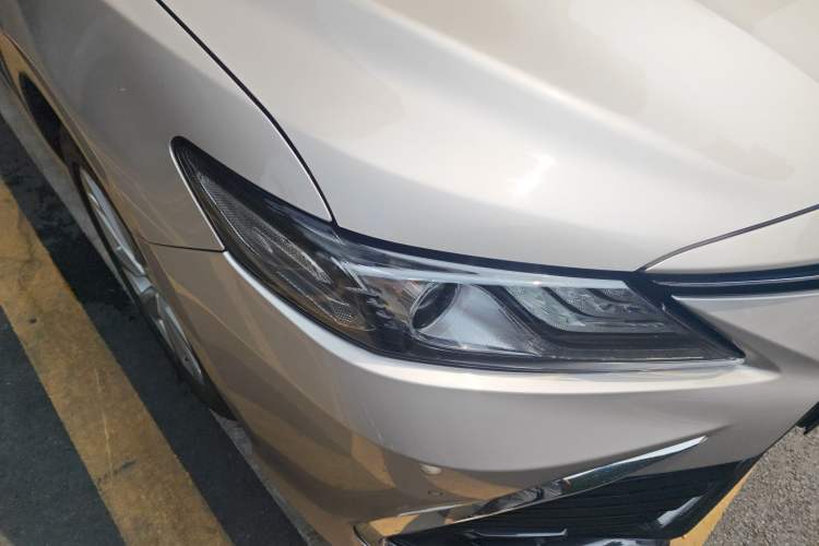 Used Toyota Camry 2021 2.0G Luxury Edition Right Front Headlight