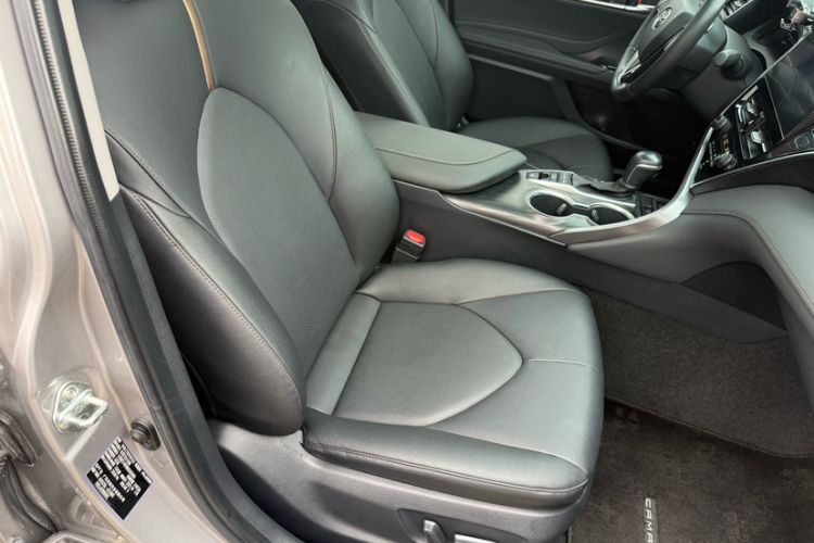 Used Toyota Camry 2021 2.5G Luxury Edition Right Front Seat