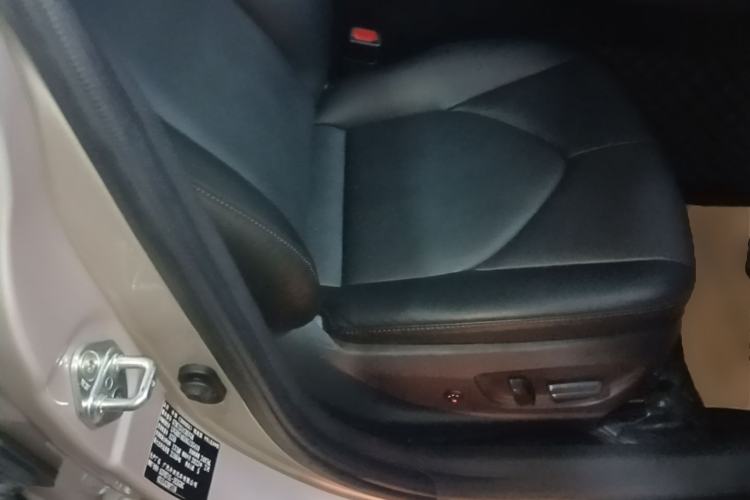 Used Toyota Camry 2021 Dual-Motor 2.5HG Luxury Edition Right Front Seat