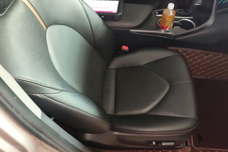 Used Toyota Camry 2021 2.0G Luxury Edition Right Front Seat