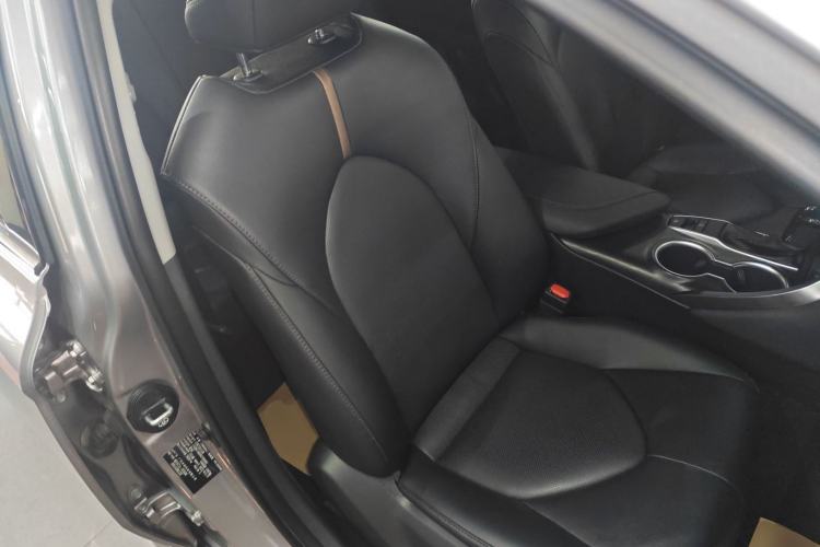 Used Toyota Camry 2021 2.0G Luxury Edition Right Front Seat