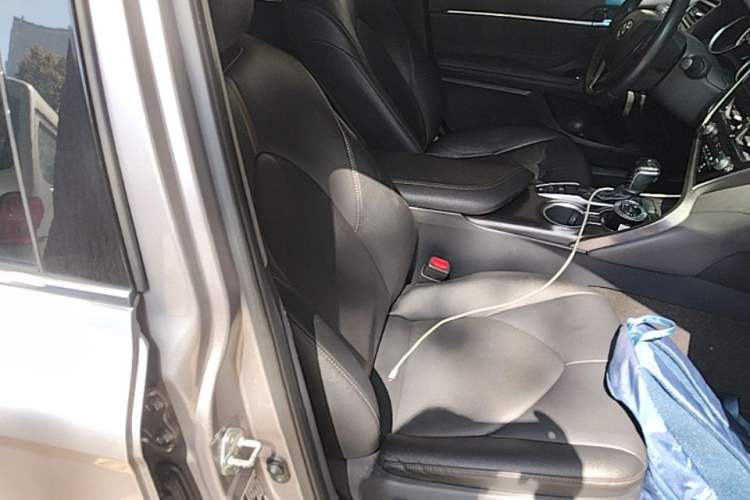 Used Toyota Camry 2021 2.0G Luxury Edition Right Front Seat