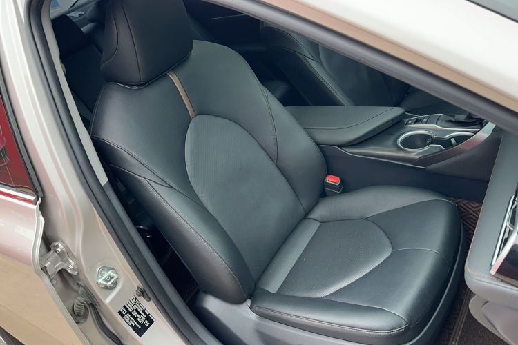 Used Toyota Camry 2021 2.0G Luxury Edition Right Front Seat