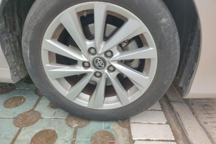 Used Toyota Camry 2021 2.0G Luxury Edition Right Front Wheel Hub