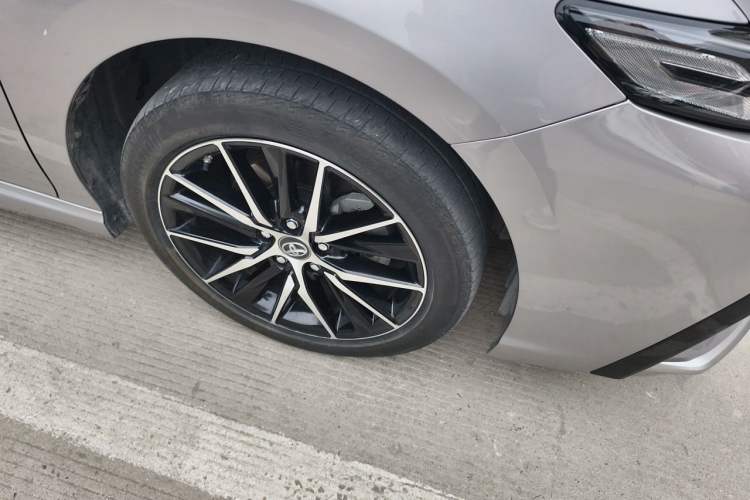 Used Toyota Camry 2021 Dual-Motor 2.5HS Fēngshàng Edition Right Front Wheel Hub