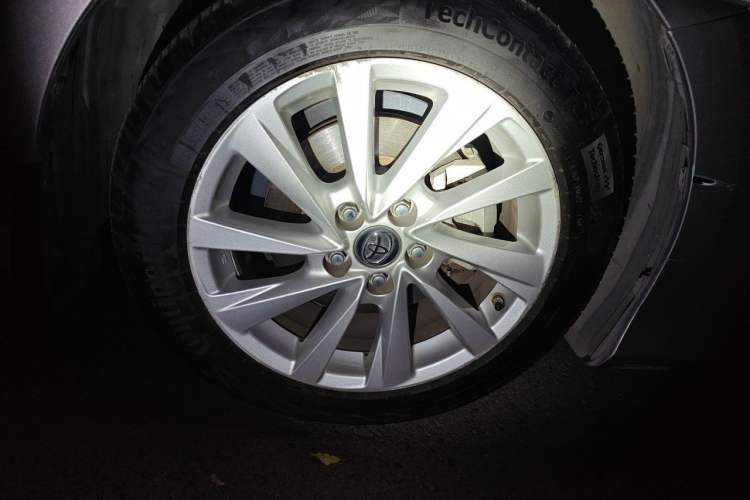 Used Toyota Camry 2021 2.0G Luxury Edition Right Front Wheel Hub