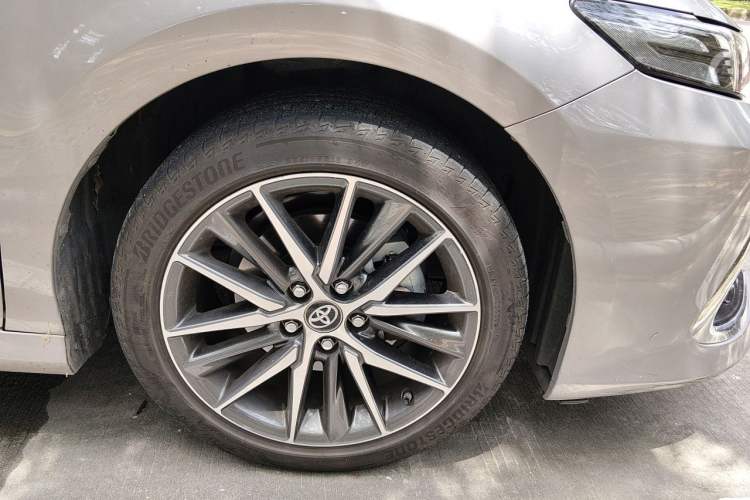 Used Toyota Camry 2021 2.5G Luxury Edition Right Front Wheel Hub