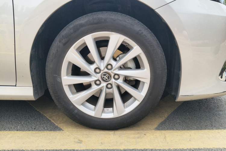 Used Toyota Camry 2021 2.0G Luxury Edition Right Front Wheel Hub