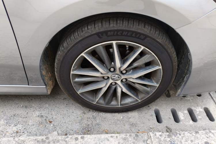 Used Toyota Camry 2021 2.5G Luxury Edition Right Front Wheel Hub
